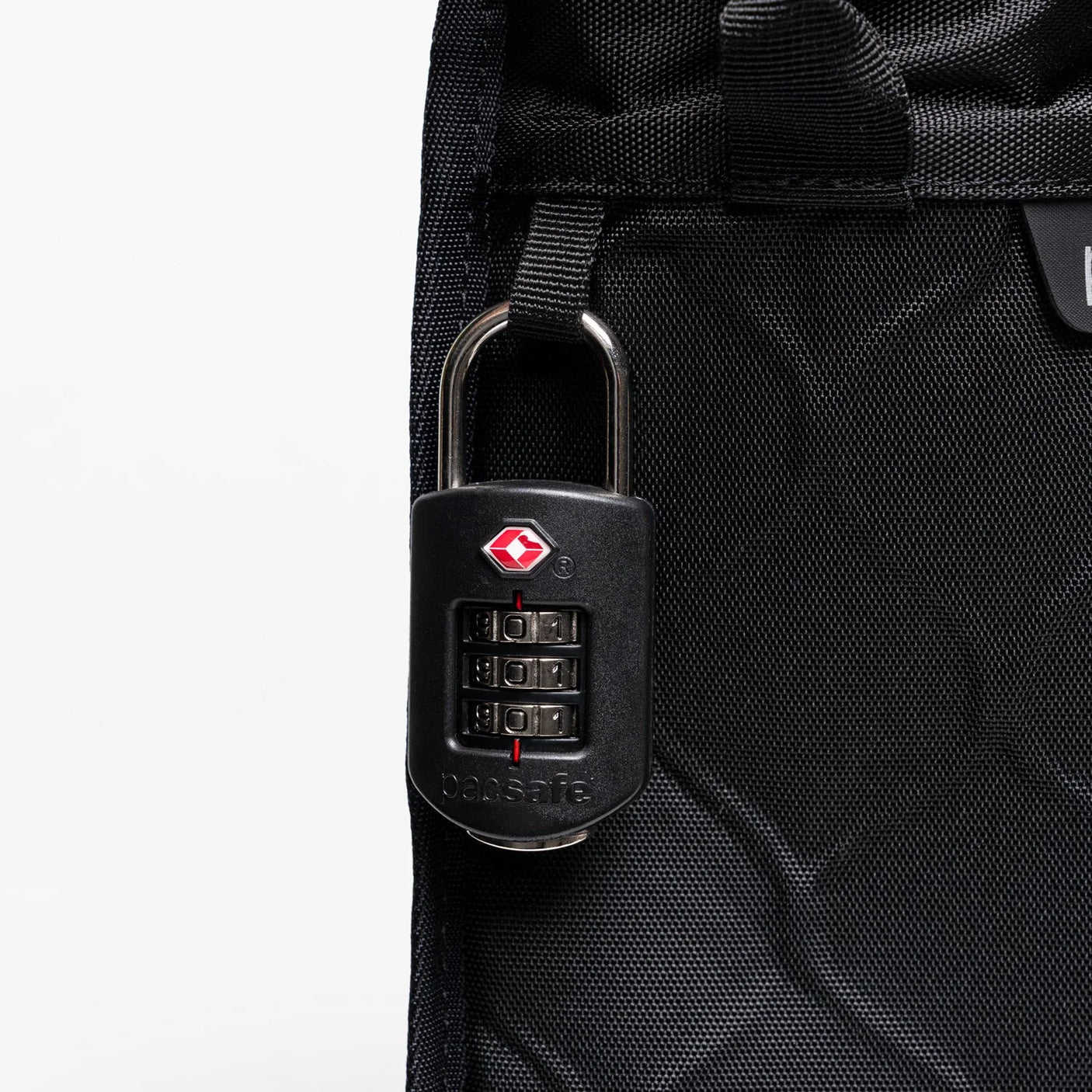 Pacsafe Travelsafe GII 12L  Portable Safe BLACK